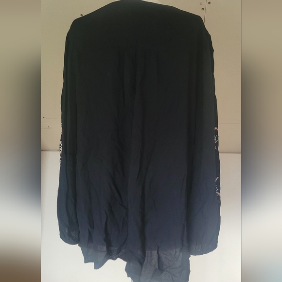 Style & Co Embroidered Blouse - Picture 7 of 8